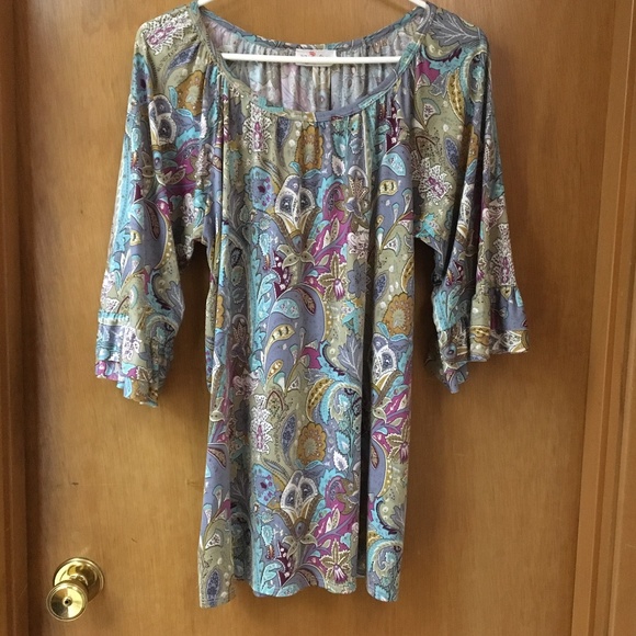 Artsy tunic top with bell sleeves - Picture 1 of 6
